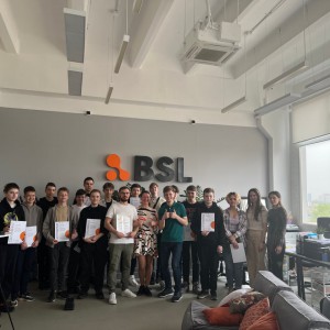 Наши резиденты проходят стажировку в ИТ-компании BSL - КИБЕРшкола программирования для детей, компьютерные курсы для школьников, начинающих и подростков - KIBERone г. Пашковский